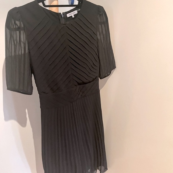 Table Eight Black Dress - Picture 7 of 10